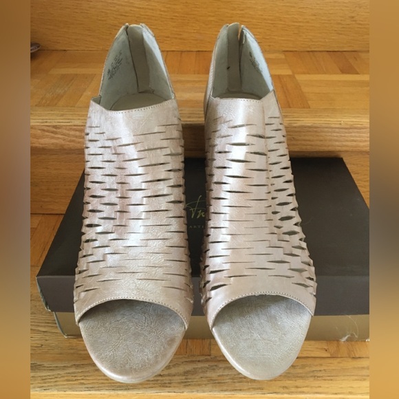 Sz 13 Franco Sarto shooties - Picture 2 of 2